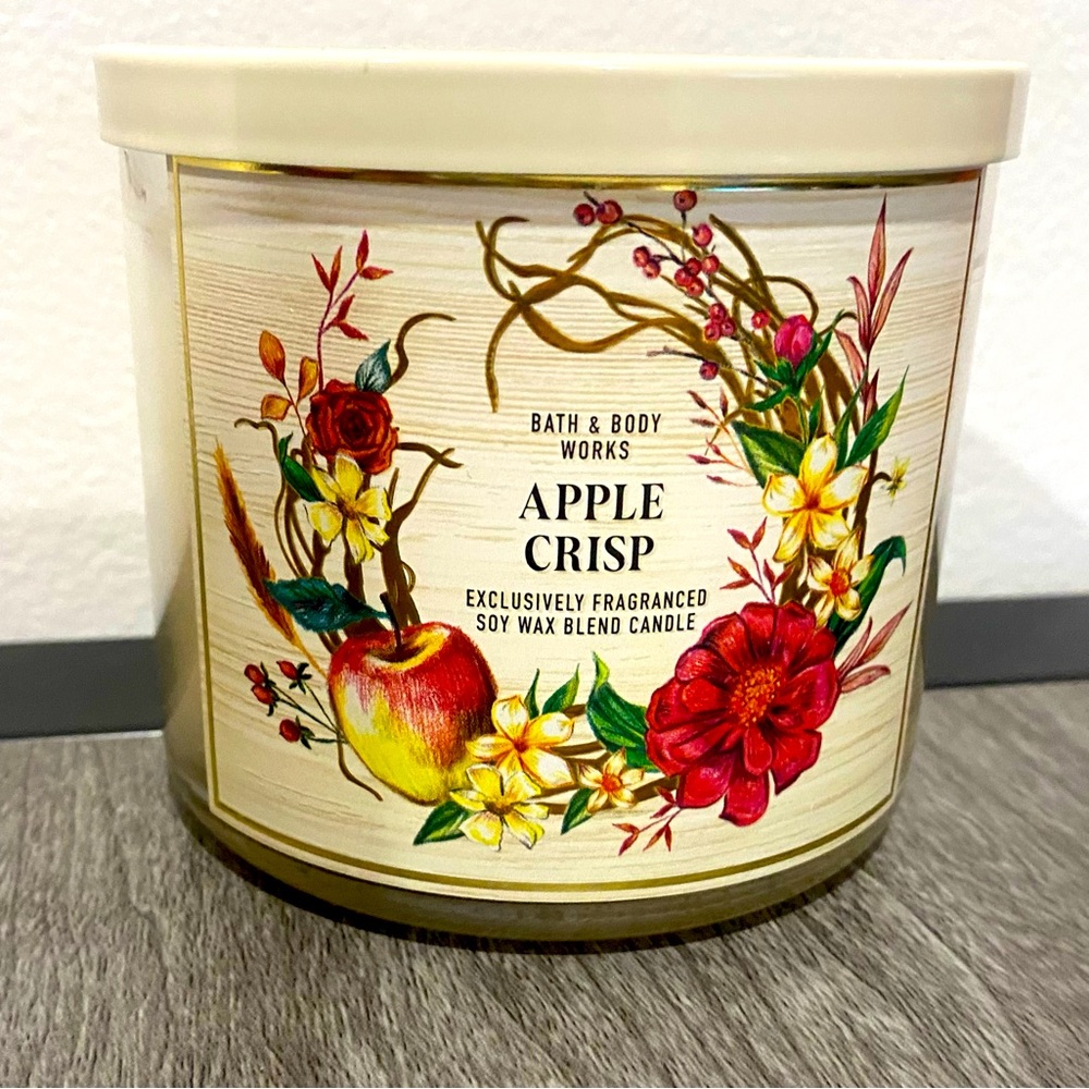 Bath and Body Works Apple Crisp 3 Wick Candle brand new, never burned.